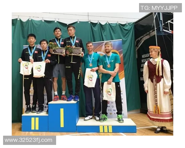 南京羽毛球队与武汉羽毛球队赛后复盘分析个人能力对比与表现